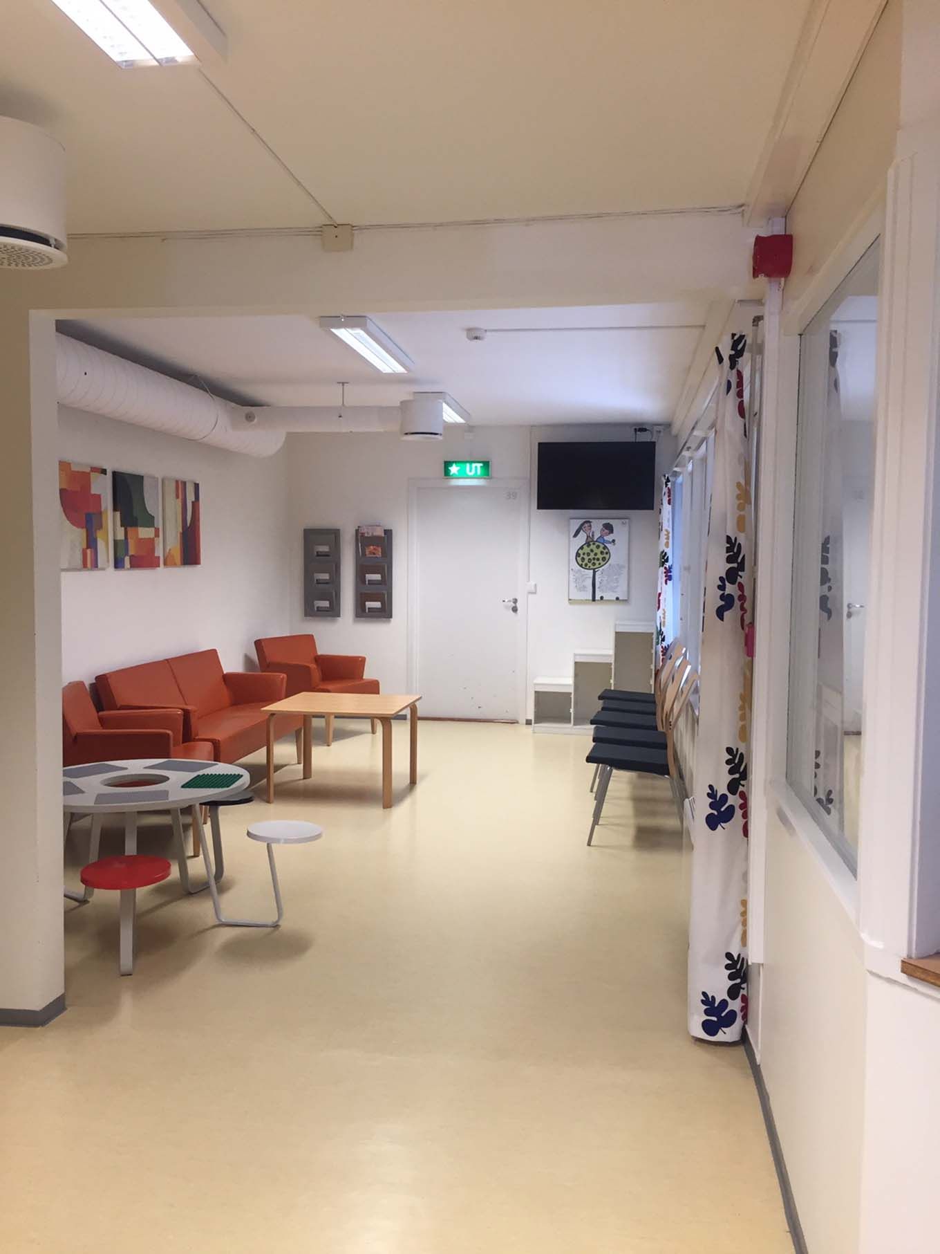 Empty waiting room. Photo. 