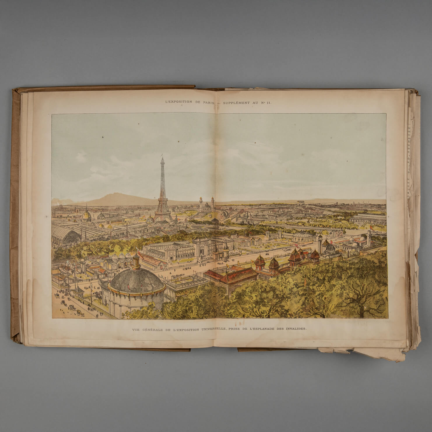 Fargerikt overblikk av Paris under verdensutstillingen 1889