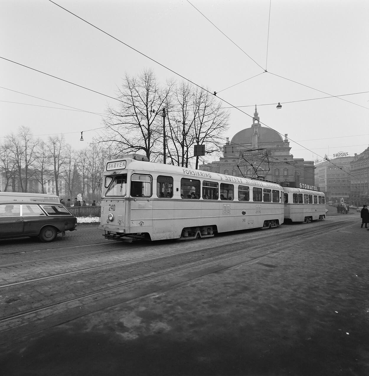 trikk på vei til skøyen i oslo