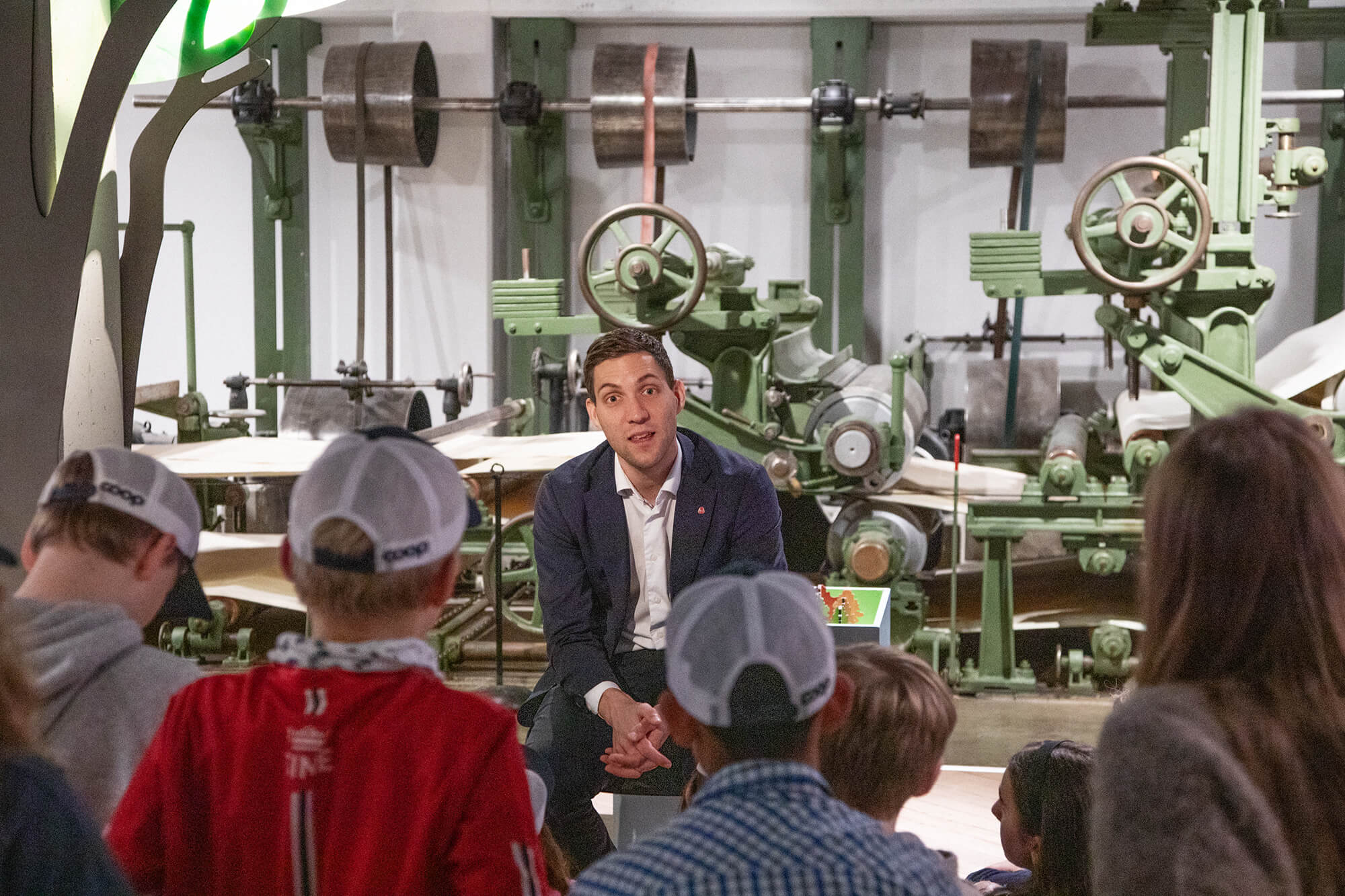 Jon-Ivar Nygård i samferdselsutstillingen på Teknisk museum