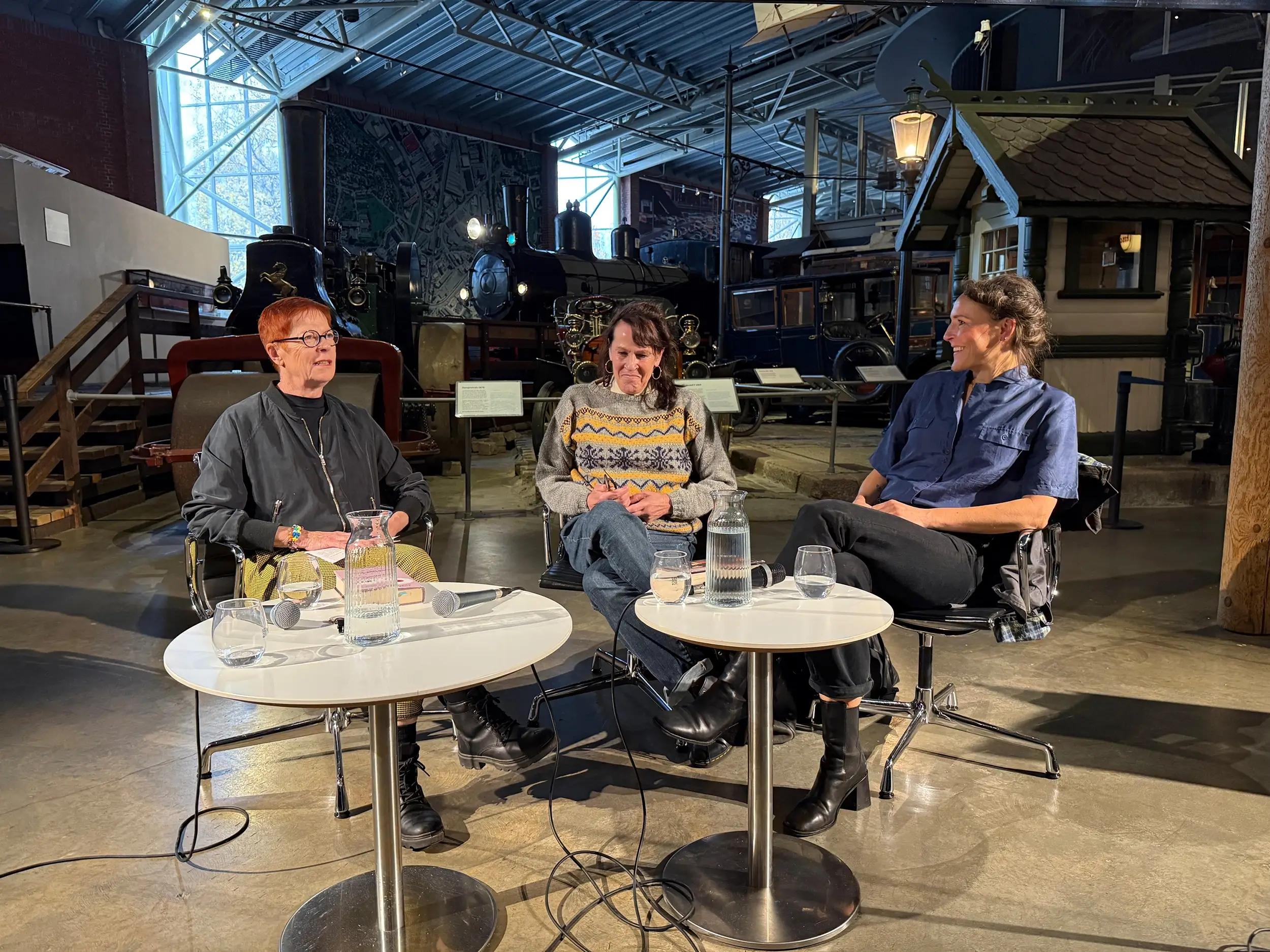 Vigdis and Line Hjorth on a panel about breast cancer during the Women's Health Festival 2025 at the norwegian museum of science and technology in Oslo
