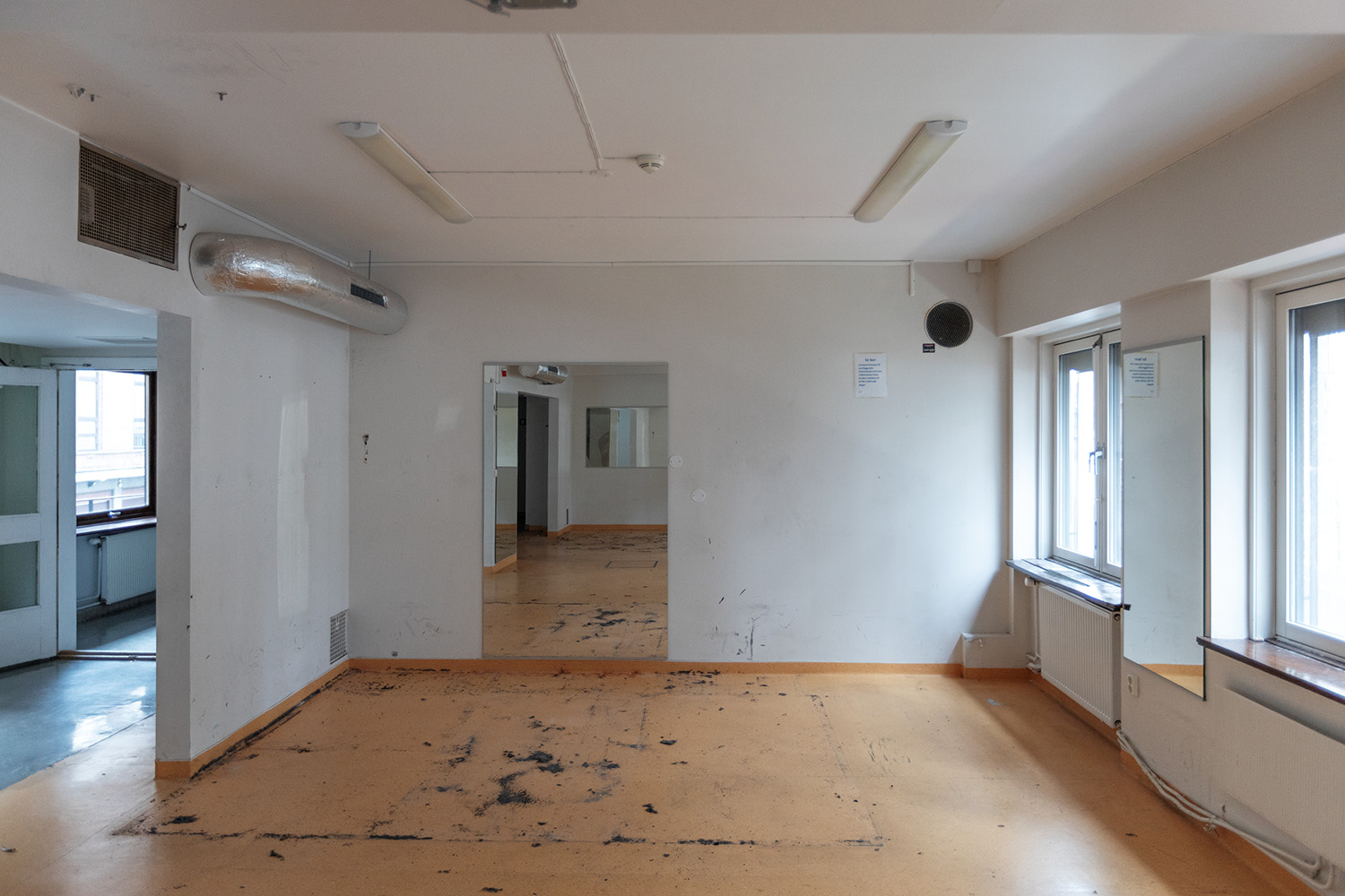 Treningsrom i 2. etasje, sørfløyen av Oslo hovedbrannstasjon. Sammenslått av to opprinnelige soverom. 