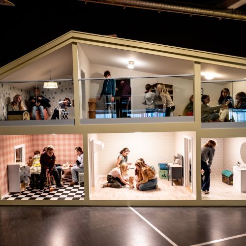 Til utstillingen Modeller og miniatyrer