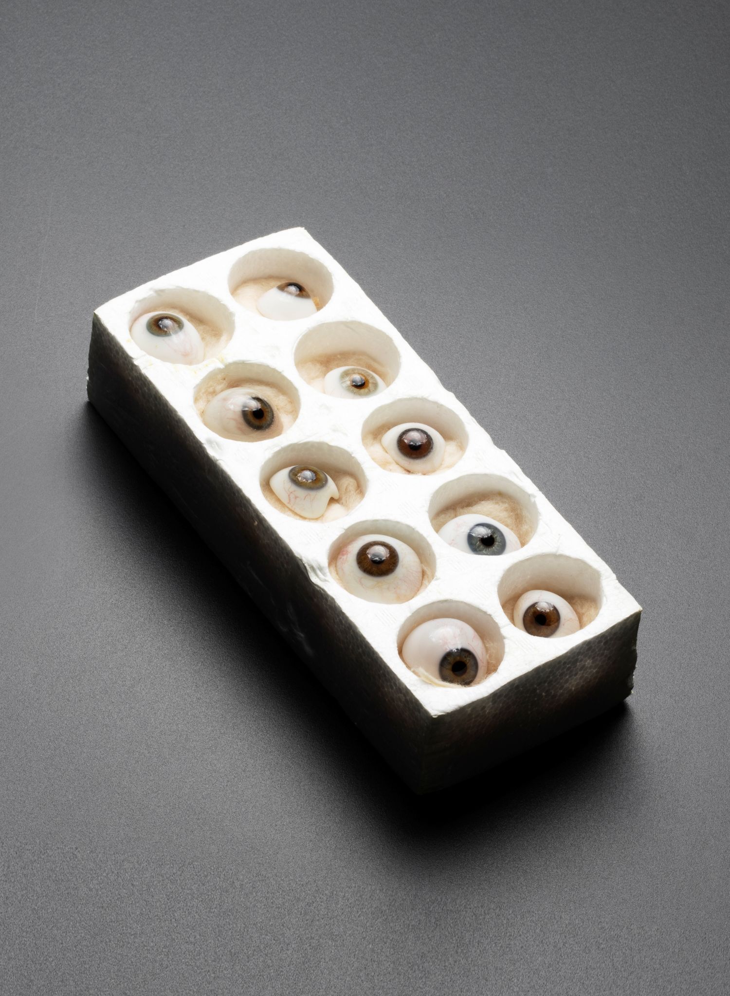 A medical trolley from the emergency room