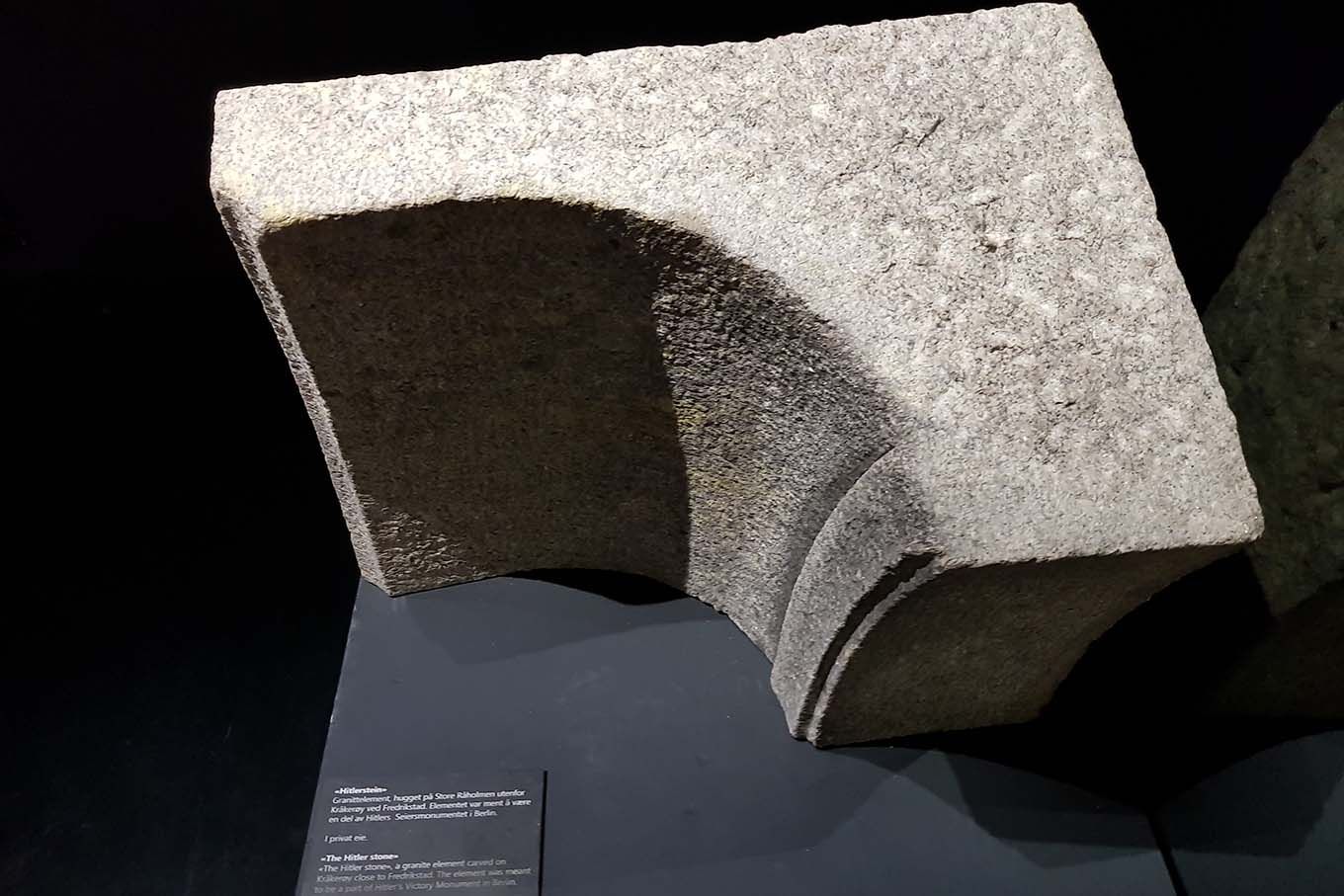 Steinelement, "Hitlersteinen". Foto.