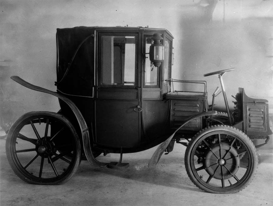 Old car, Lohner Porsche, photo.