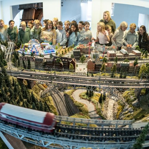 Barn i Modell og miniatyrer på Teknisk museum