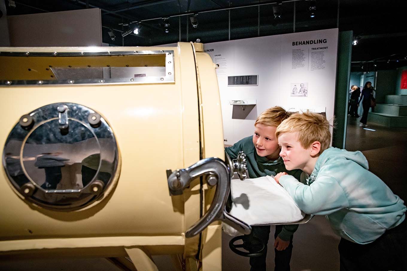 Til utstillingen Liv og død